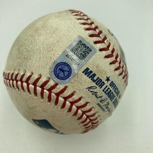 Владимир Гереро - младши . В дебютной играта MLB Използвани Бейзболни топки с Подпис на JSA COA - В играта MLB