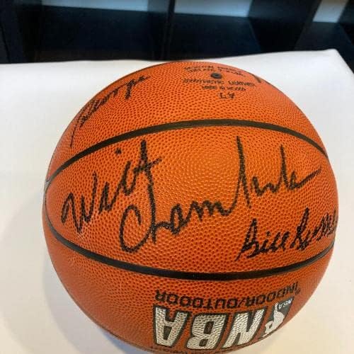 Уилт Чембърлейн Бил Ръсел КОПИТО Легендарни Pivot Подписаха баскетболен договор JSA COA - Баскетболни топки с автографи
